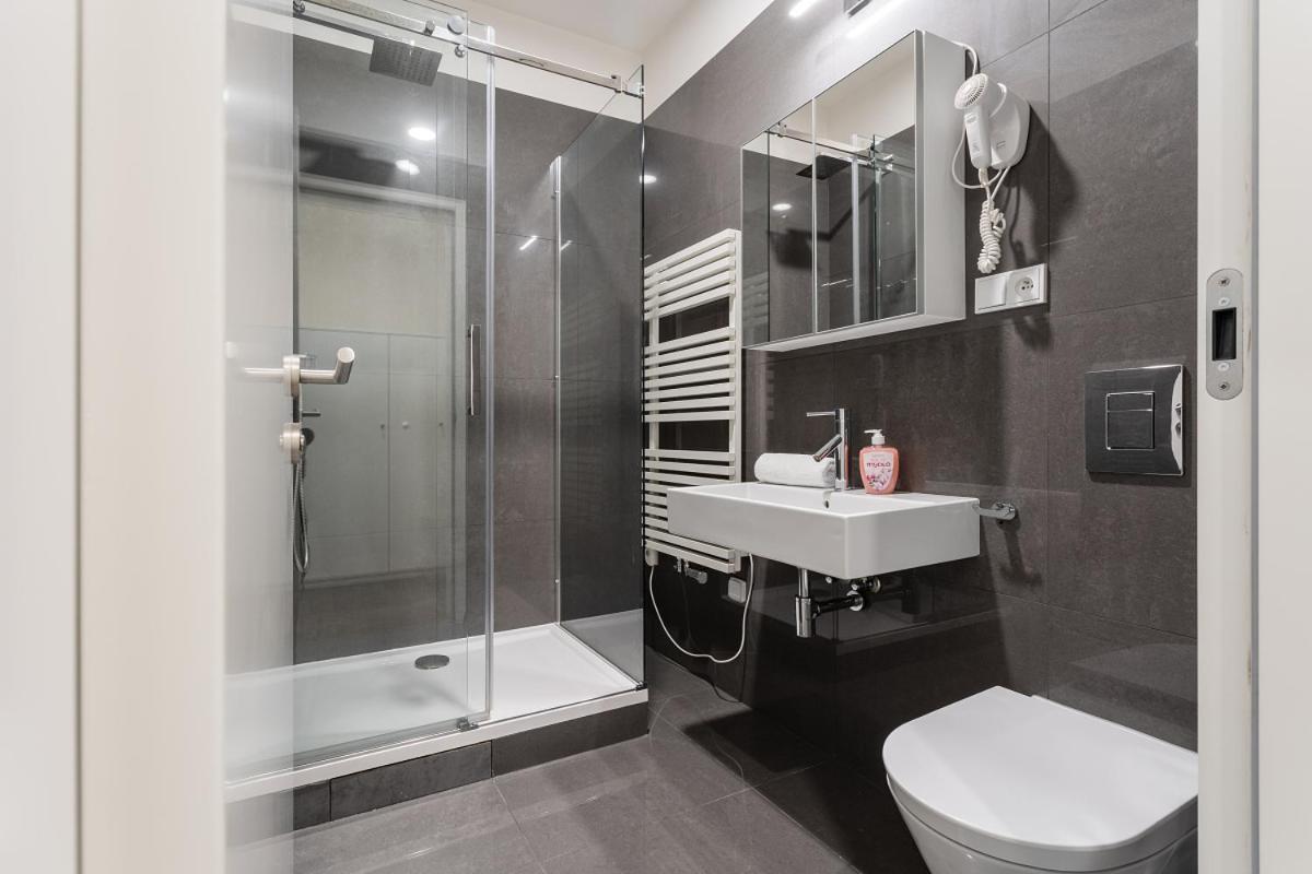 Modern Apartments Close To River Prague Ngoại thất bức ảnh