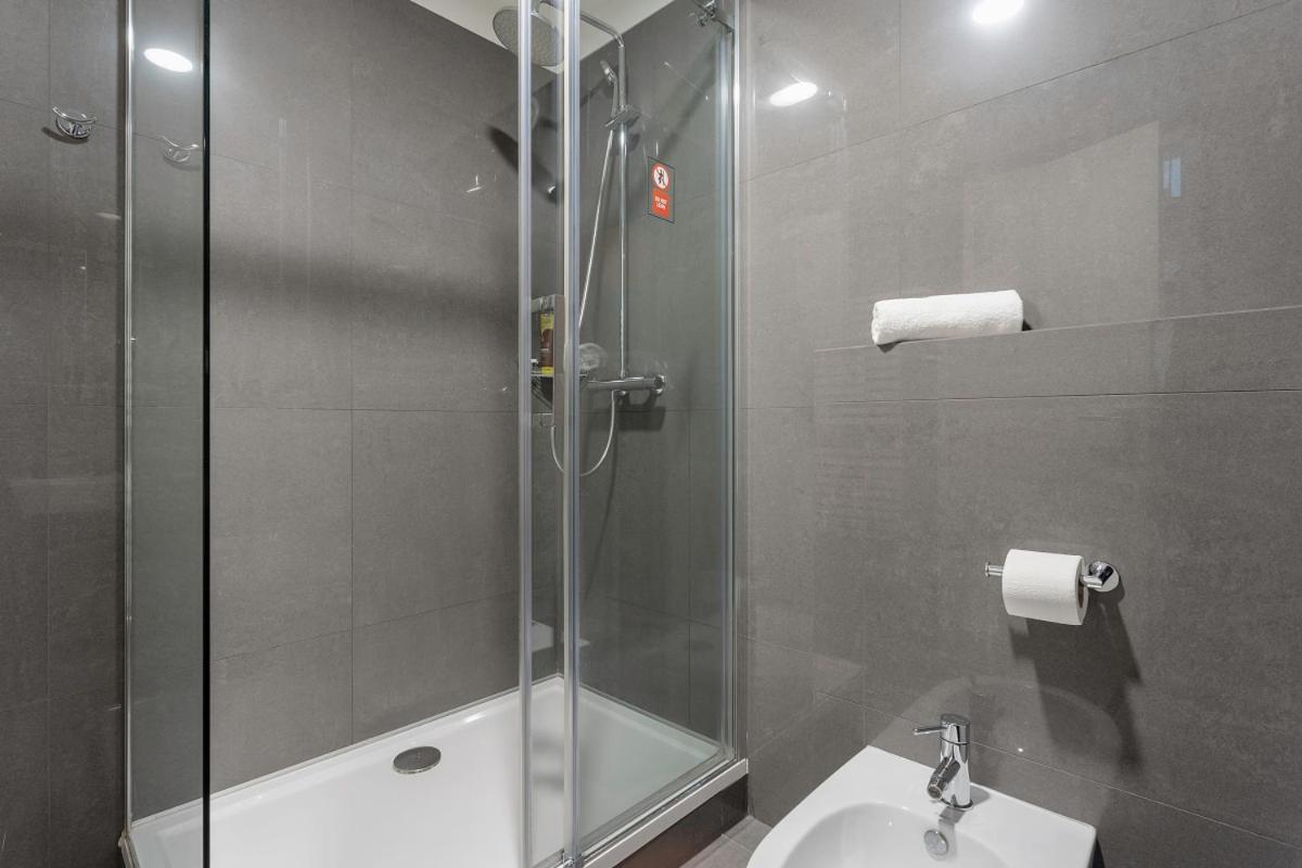 Modern Apartments Close To River Prague Ngoại thất bức ảnh